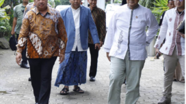 Menteri Haji dan Umroh RI, Dr. KH. Mochamad Irfan Yusuf (Gus Irfan) datang ke Jomabgn untuk meresmikan TK-SD Aqobah Islamic Montessori (AIM) dan Aqobah Institute of Business and Islamic Studies (AIBIS), di Jalan Bakalan, Dusun Ngasem, Desa Jombok, Kecamatan Ngoro, pada Sabtu (24/1/2026) pagi. Foto: jombangkab.go.id