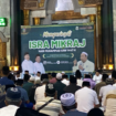 Wakil Bupati Jomang, KH Salmanuddin Yazid mewakil bupati Jombang memyampaikan kata sambutan. Sedangkan KH. Abdul Qoyyum Manshur (Gus Qoyyum) membawakan tausyiah Isra Mi'raj. Foto: diskominfo pemkab jombang