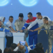 Presiden Prabowo bersama sejumlah menteri dan pimpinan Pertamina memejet kilang terbesar di Indonesiia, dari kapasitas 250.000 barel menjadi 360.000 barel/hari. Menelan investrasi Rp 123 triliunm dan akan mampu menghemat subsidi BBM hingga Rp 68 triliun/ tahun. Foto: cnbindonesia