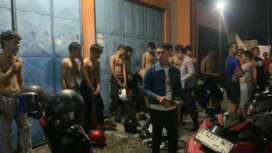Polisi Polres Jombang meringkus sebanyak 43 oknum pendekar silat, pada Jumat dinihari 16 Januari 2026. Polisi juga menyita 27 unti motor yang dipergunakan untuk konvoi yang menggangu dan meresahkan warga. Foto: swarajombang.com