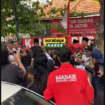 Muncul surat dari  Kapoltabes Surabaya, juru sita PN Surabaya membatalkan upaya hukum menyegel rumah Jl. Raya Darmo 153,  Senin 12 Januari 2026.  Rumah yang akan dilelang oleh kurator lelang Albert, tetapi gagal karena sejak 2021 dikuasai   ormas Madas sejak 2021.. Foto: Instagram@surabayakabarmetro