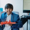 Siddharth Nandyala, remaja jenius berusia 14 tahun dari Dallas, Texas, berhasil menciptakan CircadiaV (Circadian AI). Aplikasi AI revolusioner yang mampu mendeteksi penyakit jantung hanya dalam 7 detik. Foto: globalindian
