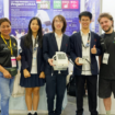Tiga pemuda dan pemudi Indonesia masuk dalam Tim SWA RobotKnihts RI berhasil menyisihkan 91 negara dan meraih medali emas Kompetisi WRO di Singapura: Berhadiah Start UP LUMA di Singapra. Foto: tangsellife