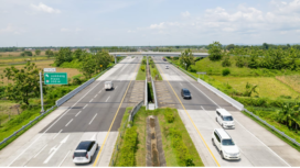 Pedngelola tol Jombang-Mojokerto, mengimbau pengguna tol agar semakin berhati-hati dan wasapda saat cuaca ekstrem, dan suasana libur Isra Mikraj. Untuk mengindarai insiden kecelakaan. Foto: dok/elok apriyanto