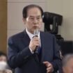 Gubernur  Kim Hee Soo
