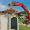 Asisten Administrasi Umum Setdakab Jombang, Syaiful Anwar menegaskan pemkab akan bangun ruang terbuka hijau 4 ha di karangpakis, kabuh. Saat ini sudah mulai dilakukan pembersihan area. Foto: swarajombang.com/ elok apriyanto