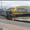 Sopir truk bernama Hanafi Yudhistira tewas di lokasi kecelakaan, Desa Sidodadi, Kecamatan Wongsorejo, Banyuwangi: bus pariwisata Pringgodani Putra (K 7005 C) tabrak head-on dengan truk Fuso (B 9347 UIP), Kamis 19 Febaruari 2026. Foto: Ist