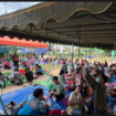 Puskesmas Marau, Ketapang, kalimantan Barat, harus menyiapkan tenda untuk merawat ratusan siswa yang diduga keracunan MBG, yang terjadi 4 Febarui 2026. Foto: suarakalbar.com