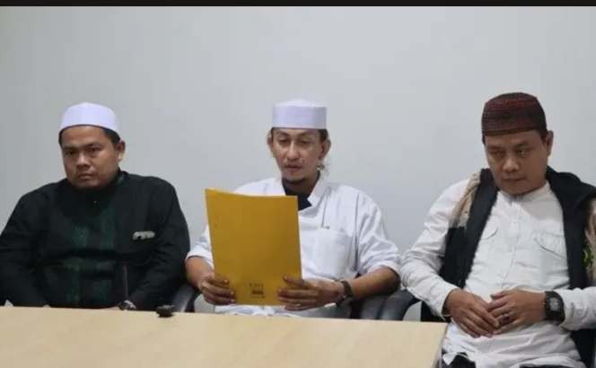 
					Pengurus Asnor/ banser Tangerang menyatakan menolak permohonan maaf lewat video yang dilakukan oleh Bahar Smitt, dalam kasus peganiayaan terhadap Rida.  Kasus hukum akan berjalan terus. Foto: Ist