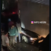 Senuah sedang Corolla ditumpangi enam orang, ayah, ibu dan balita meninggal dunia.  Kendaraan itu tertimpa kontener 32 berisi minyak sawit, akibat  truk trailer tergelincir di Jalan Irigasi Bendasari, Desa Kondangjaya, Kecamatan Karawang Timur, terjadi pada Minggu (15/2/2026) pukul 20.00 WIB. Foto