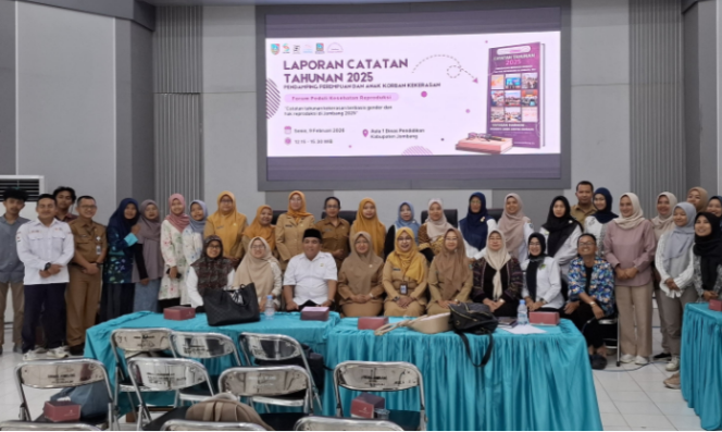 
					WCC Jombang saat melakukan evaluasi kekerasan seksual di Jombang. Foto: swarajombang.com/ elok apriyanto