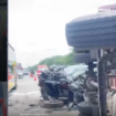 Kecelakaan beruntun melibatkan empat kendaraan terjadi di jalan tol KM 575, Ngawi-Solo, Sabtu siang 12.30 EWIB, 7 Gebaruari 2026.. Tanpa korban jiwa. Foto: Instagram@suarasurabayamedia