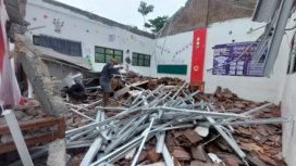 Dirahb tahun 2024 menggunakan rangka galvalum, tiga kelas SDN pamatan 2, Tongsa, Probolinggo tahun 2024 , sekolah itu mendapat pryek rehabilitasi perbaikan atap menggunakan galvalum, dan pada hari Sabtu dinihari atap itu ambrol. Foto: Ist