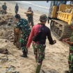 Respon spaontan dari Kodam Udayayana Bali, atas perintah Presiden Prabowo langsung kerahkan 2.600 personel memebrsihkan sampah yang menumpuk di pantai Kuta dan pantai Kedoangana. Hari ini, Selasa. 3 Februari 2026, pantai itu sudah berih dari sampah. Foto: ist