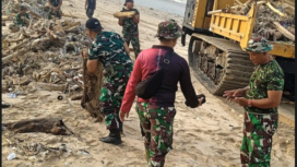 Respon spaontan dari Kodam Udayayana Bali, atas perintah Presiden Prabowo langsung kerahkan 2.600 personel memebrsihkan sampah yang menumpuk di pantai Kuta dan pantai Kedoangana. Hari ini, Selasa. 3 Februari 2026, pantai itu sudah berih dari sampah. Foto: ist