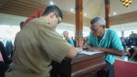 Pemkot Mojokerto Ringankan Beban Tukang Becak Jelang Idul Fitri. Ist