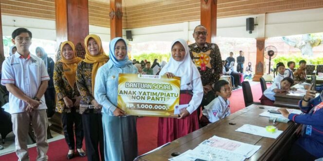 
					Ning Ita: Kepedulian untuk Lansia dan Yatim, Agar Lebaran Lebih Bahagia. Ist