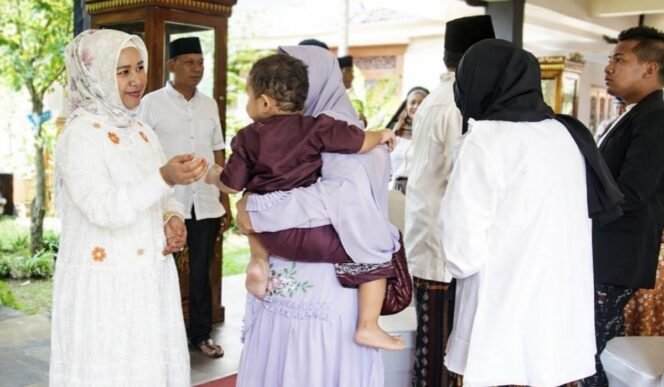 
					Riyoyoan! Open House di Rumah Rakyat Bareng Walikota Mojokerto . Ist