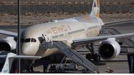 Etihad batalkan penerbangan