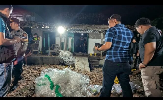 
					Ledakan hebat terdengar hibgga radius 3 km di wilayah Plolsojenar, Ponorogo, 1 Maret 2026. Foto: ist