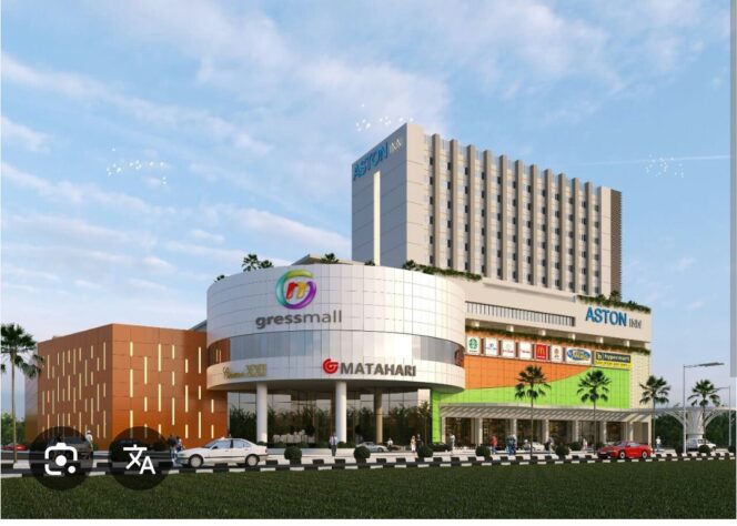 
					Program late night shopping di Gressmall Gresik, bisa mendapat diskon hingga 70 perse. Foto: Ist