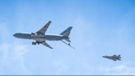 Sebuahbpesawat tanki bahanbvakar AS jatuh, Kamis 12 Maret 2026, di Irak Barat. Pesawat ini bagian dari operasi perang mekawan Iran. Foto: ist