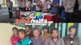 Polisi meringkus 7 komplotan pencuri besi antikarat pelindung tiang pancang jembatan Suramadu. Mereka mengaki sudah 21 kali beroperasi memereteli besi itu. Foto: pakta realita