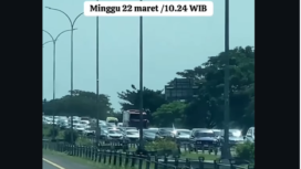 Minggu siang, 22 Maret 2025, tolo Jombang-Mojokerto (jomo) diperkirakan dilewat 170.000 kendaraan, menyebabkan kemacetan selama 5 km. Foto: Instagram@ini_surabaya