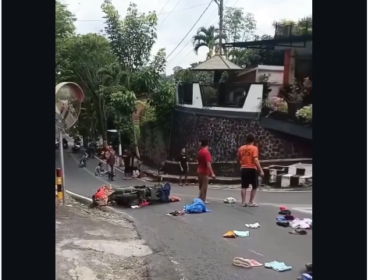 Empat orang sekeluarga asal Surabaya mengalami kecelakaan tunggal di jalur Klemuk, Kelurahan Songgokerto, Kecamatan Batu, Kota Batu, Jawa Timur, menewaskan seorang ayah dan melukai tiga anggota keluarganya, terjadi Rabu 12.42,  25 Maret 2026. Foto: Instagram@sakpirongertimu