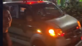 Menggunakan ambulans sebanyak 21 santri.santriwati Pondok Attaubah, Betek, Mojoagung, Jombang diangkut ke RS Muhammadiyah. Kamis malamg 5 Maret 2026. Foto: Instagram@kabarjombangdotcom