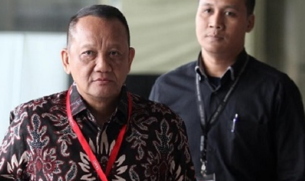 (Kiri) Nurhadi, mantan sekretaris MA, bersama menantunya (kanan) Rezky Herbiyono telah divonis hukuman 11 tahun. Saat ini ganti mertuanya diadili untuk kasus yang sama TPPU/Gratifikasi sebesar Rp 445 miliar di Jakarta, Rabus 25 Maret 2026. Foto: dok/antara