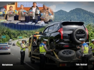 Inilah cara kurir narkoba melakukan upaya  pengiriman nakroba ke daerah lain. Mobil Pajero dinaikkan towing, bersama ban serep, di dalam ban sere tersimpan 26,7 kg sabu. Foto: Instagram@wara.dotcom