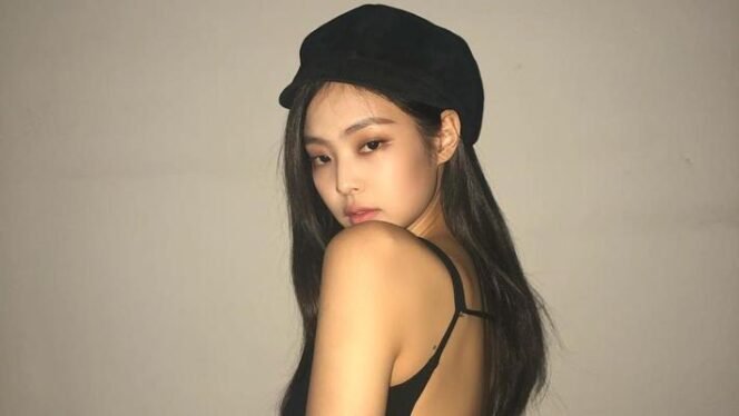 
					Jennie BlackPink