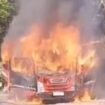 Minibus terbakar