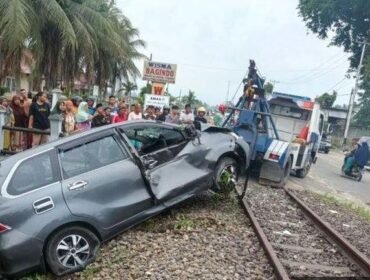 Kekuatan tak terlihat bikin mobil mogok