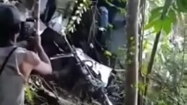 Basarnas sudah temukan titik lokasi jatuhnya helikopter di hutan desa Tapang Tingang, Sejadau, Kalbar, Kamis 16 April 2026. Foto: Instagram#morell_48