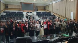 Massa GMNI unjuk rasa, dialog di gedung DPRD Jomban, 16 Paril 2926. Foto: duta.co