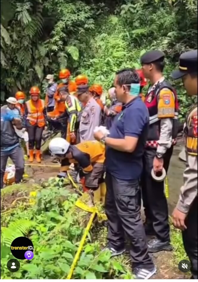 
					Jembatan Cangar Batu, kembali untuk kedua kalinya dalam tempo belum sebulan, menjadi tempat pilihan aksi terjun bebas, Kamis jam 10.00 WIB, 23 April 2026. Kasus serupa sebelumnya, 31 Maret 2026. Foto: Instagram@trendseid