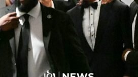 Petugas keamanan meringkus seorang pria, setelah terjadi suara letusan senjata api pada acara jamuan makam di Gedung Putih, Sabtu malam 25 April 2026 waktu setempat ( Minggu pagi WIB). Foto: News