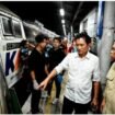 Menteri Perhubungan, Dudy Purwagandhi, Menteri Perhubungan. meninjailu kecelakasn KA di Stasiun KA Bekasi Tinur, Selasa, 28 April 2026. Foto: inilah.com
