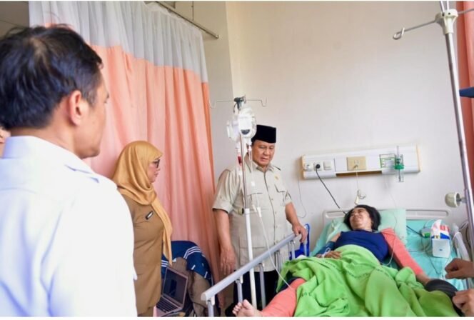 
					Bangun Flyover di 1.800 Titik Perlintasan KA, Prabowo: Rp 4 Triliun Bantuan dari Presiden Ya!