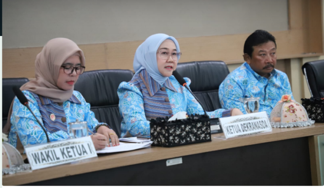 
					Dekranasda Pemkab Jombang melaksanakan acara rakorda tahun 2026, Jumat 10 April 2026. Fokus menuju ke arah Industri 5.0, ekonomi kreatif. Foto: jombangkab.go,id