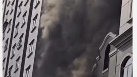 Kebakaran hebat melanda apartemen Mediterania Tanjung Dure, Jakarta Barat, Kamis pagi 07.15 WIB, 30 April 2026. Foto: Instagram@jktkreativemedia