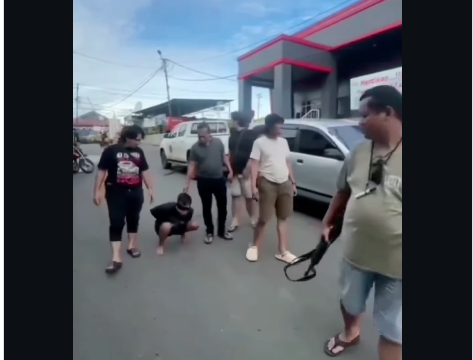 Pagi hari Rabu (8/4/2026), tim Reskrim Polres Lahat tangkap Ahmad Fahrozi, 23, di penginapan Kelurahan Bandar Agung, Kecamatan Lahat, Sumatera Selatan, kurang dari 12-24 jam sejak laporan. Ia sempat melarikan diri dan sembunyi selama seminggu pasca melakukan muitlasi ibundya. Foto: kediri_raya