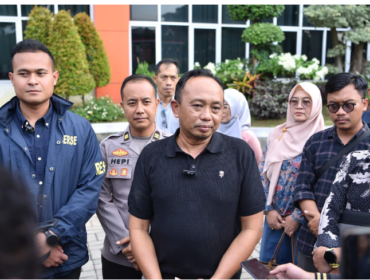 Kepala Badan Kepegawaian dan Pengembangan Sumber Daya Manusia (BKPSDM) Pemerintah Kabupaten Gresik Agung Endro Dwi Setyo Utomo, melaporkan kasus dugaan penipuan rekrutmen Aparatur Sipil Negara (ASN) ke Polres Gresik, Jumat 10 April 2026. Foto:ist