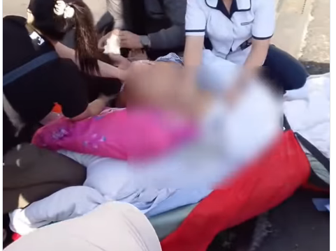 Rumah sakti Siloam Manado, di Sulaweesi Utara, terdampak akibat gempa Bitung Magnetudo 7.6. Pasien terpaksa dievakuasi ke luar ruang pesawatan untuk sementara dipindahkan di halaman rumah sakit. Foto: Instagram@sulut_populer