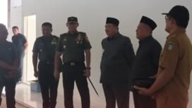 Bupati Warsubi didampingi Dandim Kolonel Dicky Prasetyo melakukan kunjungan ke beberapa gerai KDMP, Senin, 4 Mei 2026. Foto: insstagram@jombang.id