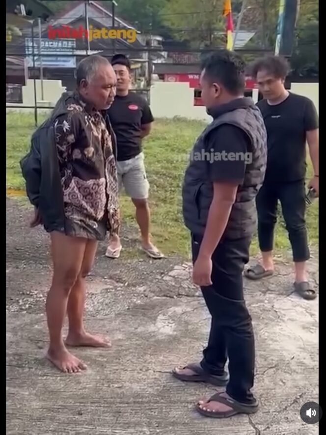 
					Petugas Reskrim Polres Pati berhasil membekuk Ashari, 52, tersangka pelecehan sesual santriwati Ponpes Dholo Kusumo, Kamis pagi 7 Mei 2026, di Wonogiri. Foto: tangkap layar video instagram@jatanrrs-jateng