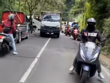 Truk alami rem blong di Ngantang Malang, Minggu 10 Mei 2026. Foto: ist