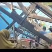Bagunan ruang kelas MIM, di Karanganyar, Srage, Jawa Tengah, roboh, Selasa pagi 12 Mei 2026, saat jam pelajaran. Insiden ini menyebabkan satu guru dan tujuh pelajar lukaluka. Foto: ist